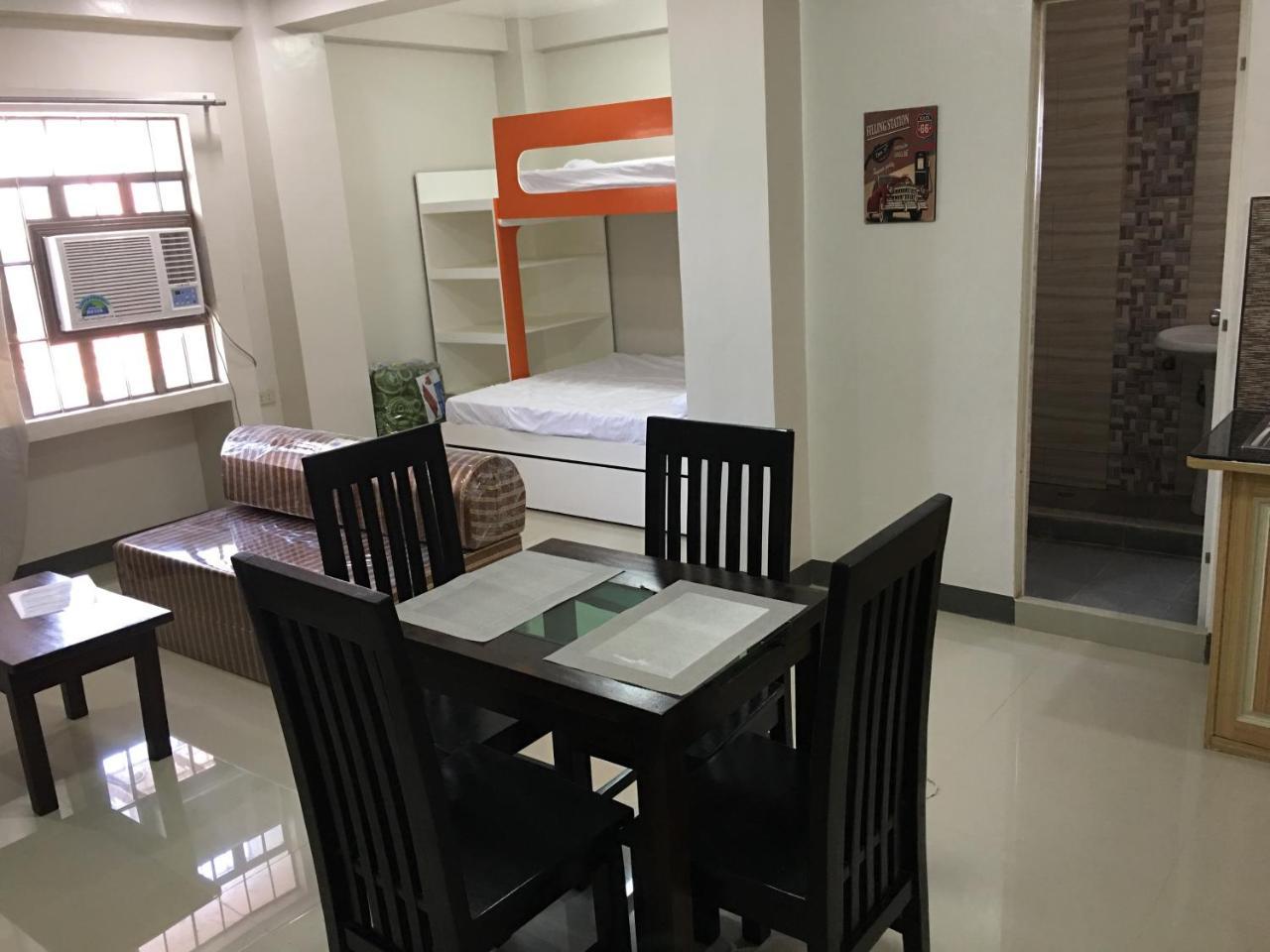 Beinte Singko De Marso Apartments Candon Экстерьер фото