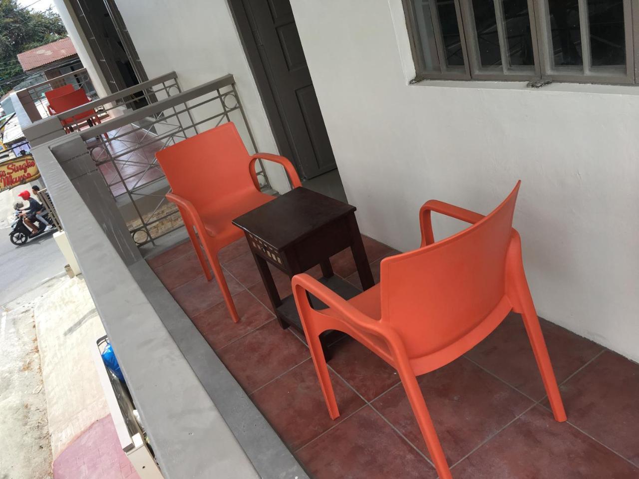Beinte Singko De Marso Apartments Candon Экстерьер фото