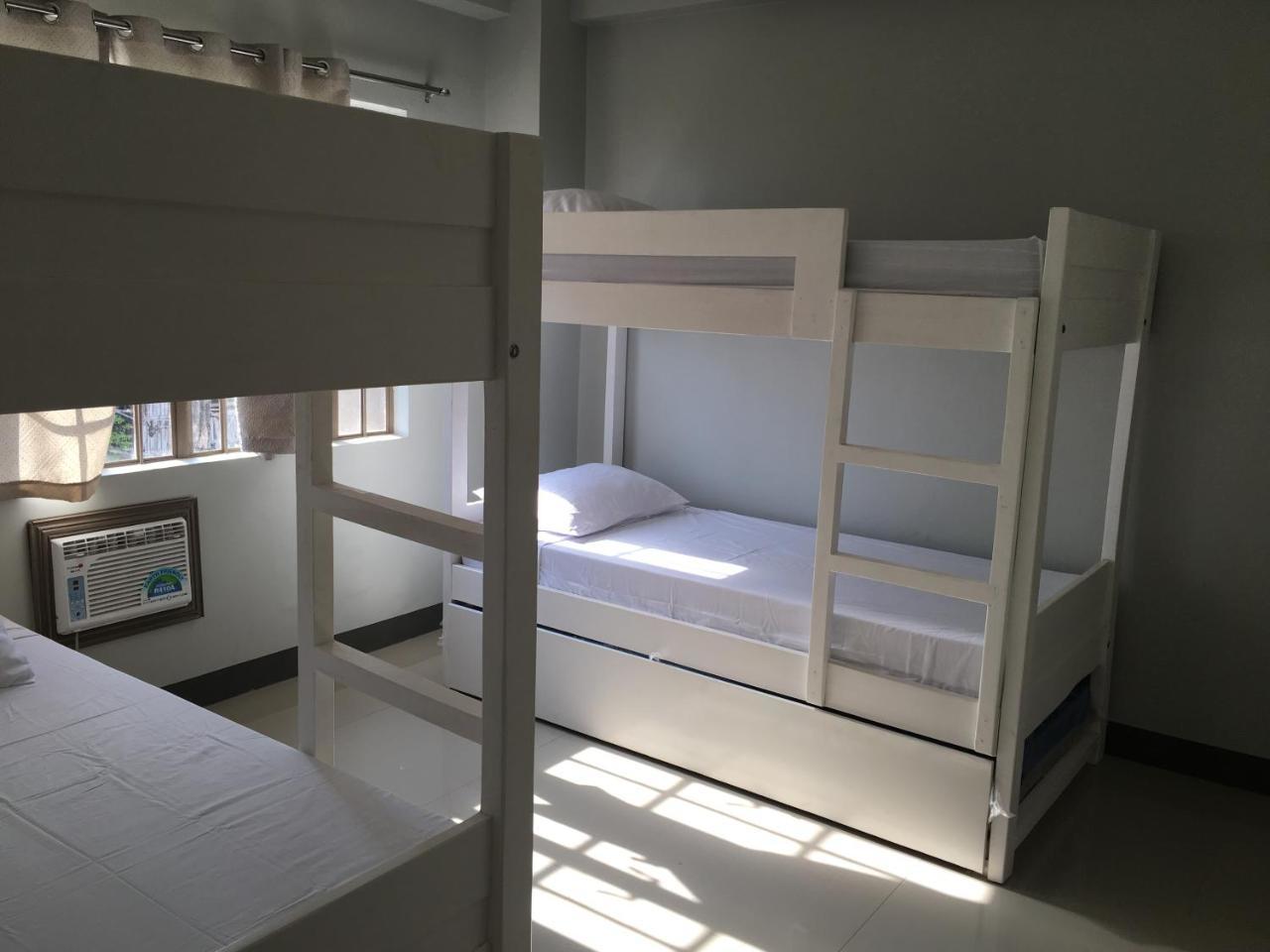 Beinte Singko De Marso Apartments Candon Экстерьер фото