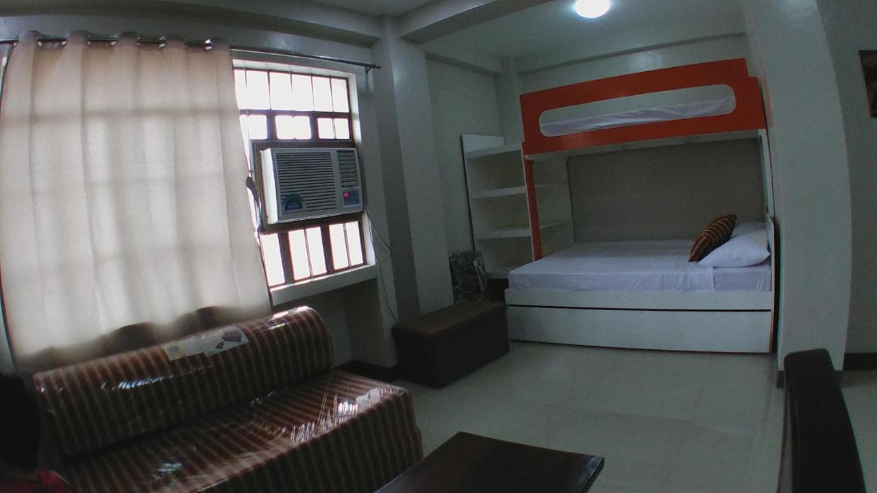 Beinte Singko De Marso Apartments Candon Экстерьер фото